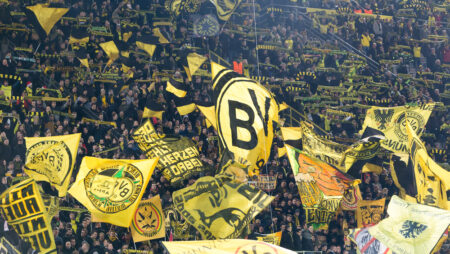 De Ligt und Mazraoui bei Bayern, Dortmund in Führung liegend