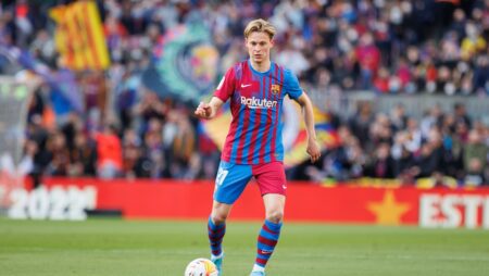 Frenkie äußert sich und schlägt die Tür zu Manchester United zu