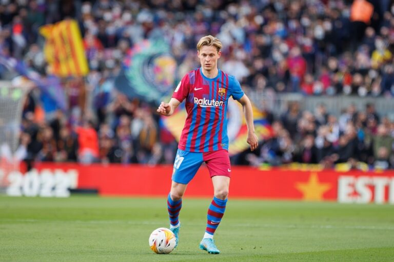 Frenkie äußert sich und schlägt die Tür zu Manchester United zu