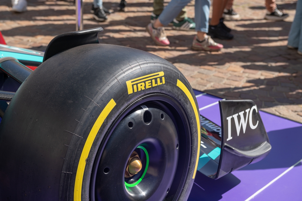 Pirelli Formel 1 Reifen.jpg