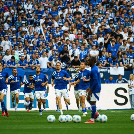 Schalke 04 zurück im Oberhaus: Kaderlage, Testspielbilanz & Erwartungen