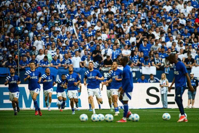 Schalke 04 zurück im Oberhaus: Kaderlage, Testspielbilanz & Erwartungen
