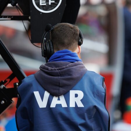 VAR-Zeitalter und Elfmeter-Häufigkeit: Wie der Videobeweis die Strafstoß-Märkte verschoben hat