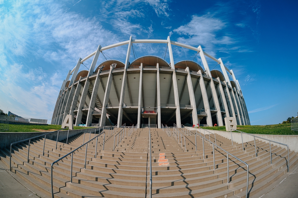Außenansicht der Arena Națională in Bukarest, Spielort von Rumänien gegen Bosnien-Herzegowina
