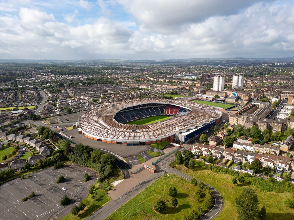 Luftbild des Hampden Park in Glasgow, Spielort von Schottland gegen die Schweiz