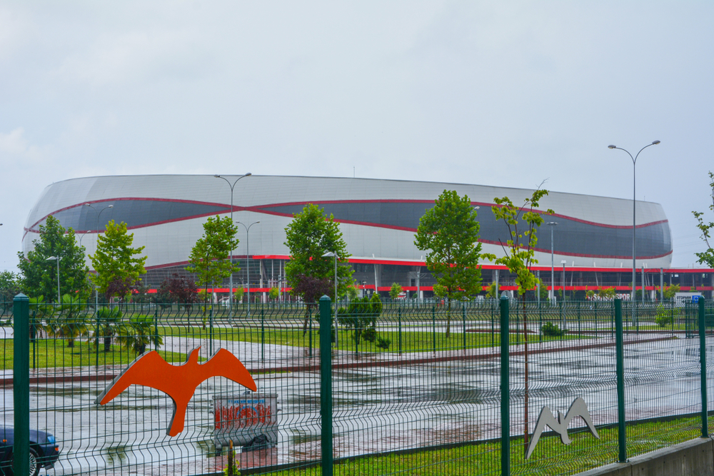 Außenansicht des 19-Mayıs-Stadions in Samsun, Spielort von Samsunspor gegen Trabzonspor