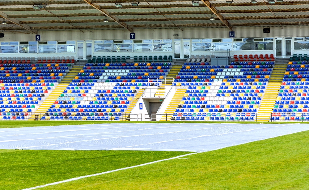 Tribüne des Skonto-Stadions in Riga, Spielort von Lettland gegen Zypern