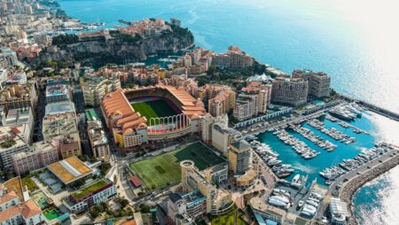 Welcher Sender überträgt Monaco gegen Freiburg live im TV & Stream? (22.10.2026)