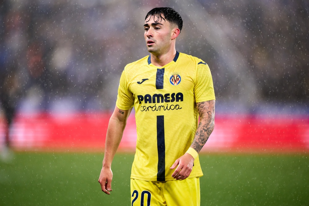 Alberto Moleiro im Trikot des FC Villarreal