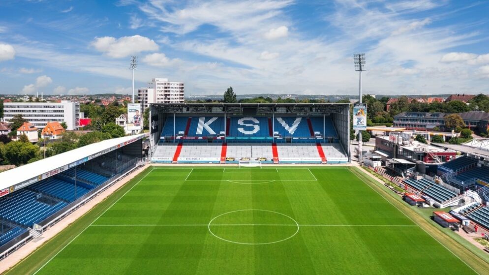 Welcher Sender überträgt Holstein Kiel – Hertha BSC live im TV & Stream? (16.10.2026)