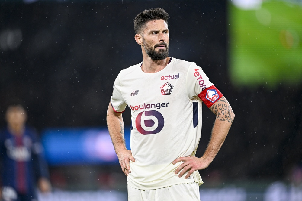 Olivier Giroud im Trikot des OSC Lille mit Kapitänsbinde
