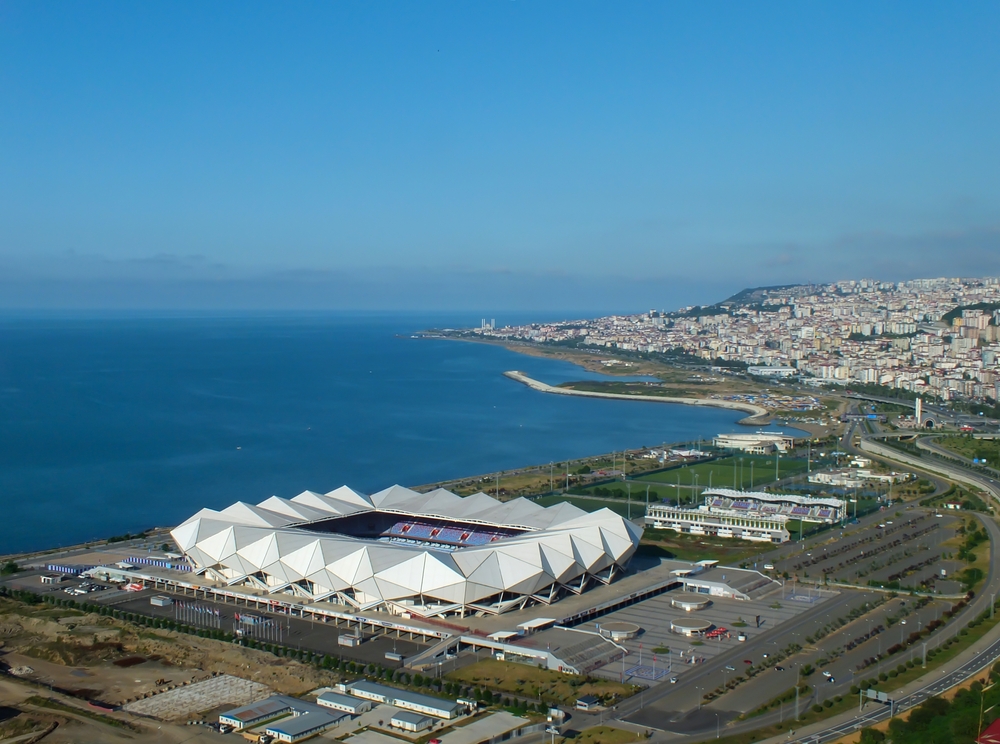 Luftbild von Papara Park in Trabzon am Schwarzen Meer, Spielort von Trabzonspor gegen Beşiktaş