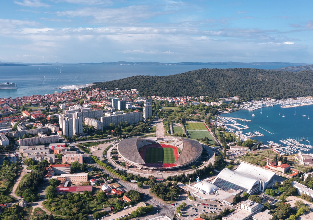 Luftbild des Stadions Poljud in Split, Spielort von Kroatien gegen Spanien