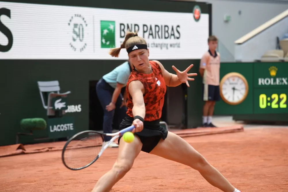 Profispielerin beim Grand Slam Turnier in Paris