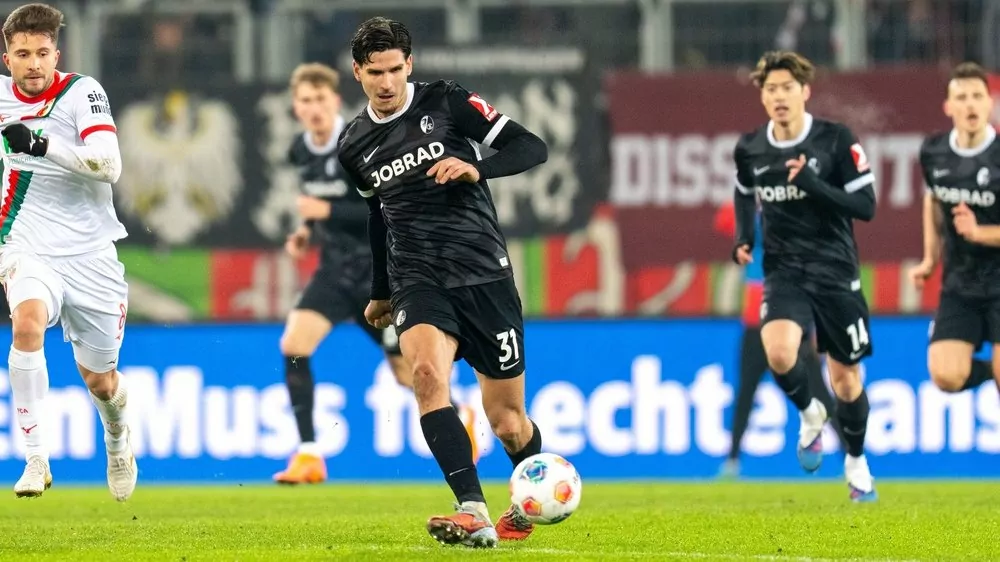 Igor Matanovic vom SC Freiburg am Ball, einer der Torgaranten im Freiburger Angriff